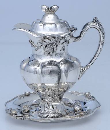 Charter Oak (Silverplate, Hollowware) Syrup Pitcher with Hinged Lid and Underplate
