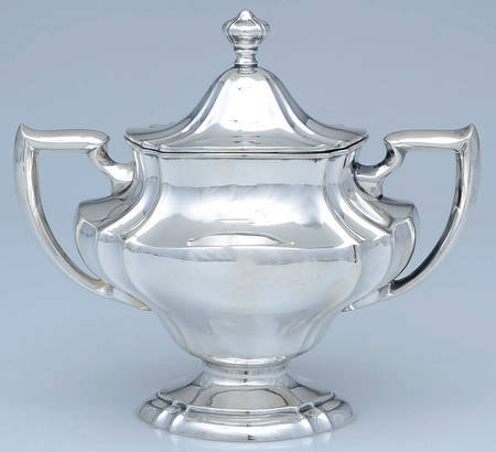 C1587 (Sterling, Hollowware) Sugar Bowl & Lid