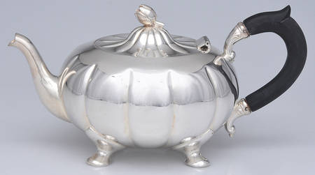 8-151 (Silverplate, Hollowware) Teapot