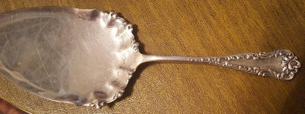 Argo (Sterling, 1892) Large Solid Pie Knife