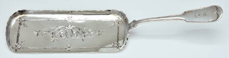 French Thread (Sterling) Large Flat Handle Crumb Knife/Crumber
