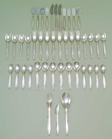 JTO3 (Silverplate) Serv & Pla 44-Piece Flatware Set