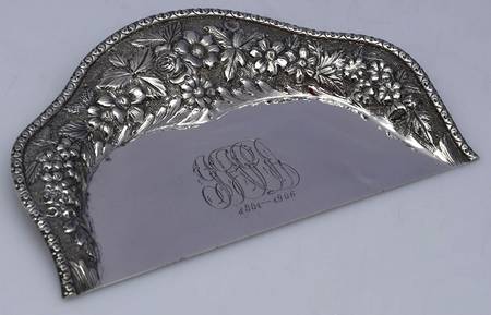 Repousse (Sterling, Hollowware) Individual Table Crumber