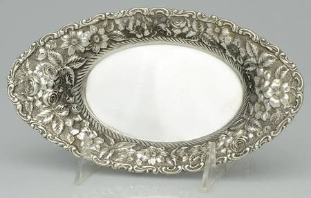 Repousse (Sterling, Hollowware) 8" Bread Tray