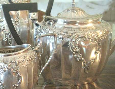 K619 (Silverplate, Hollowware) Teapot