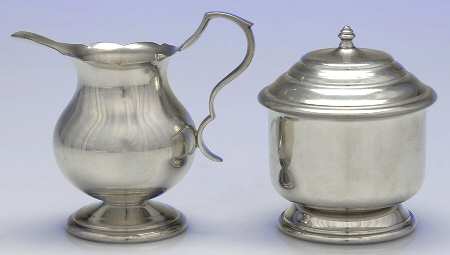 Williamsburg (Pewter, Hollowware) Mini Creamer and Covered Sugar Set