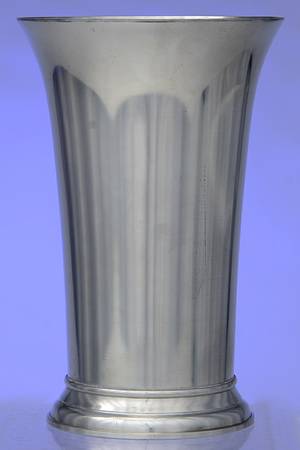 Williamsburg (Pewter, Hollowware) 6" Vase