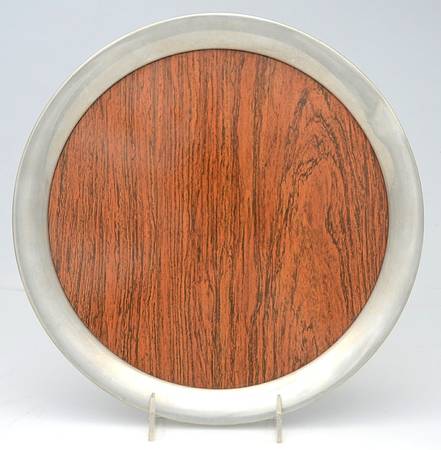 Williamsburg (Pewter, Hollowware) Round Tray with Lucite Center