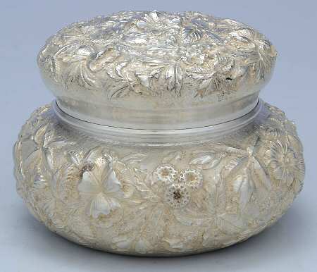 Repousse-Full Chased-Hand Chased Solid Powder Box & Lid