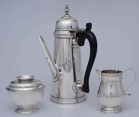 Williamsburg (Sterling, Hollowware) (3pc) Coffee Set (Coffee Pot, Creamer & Sugar)