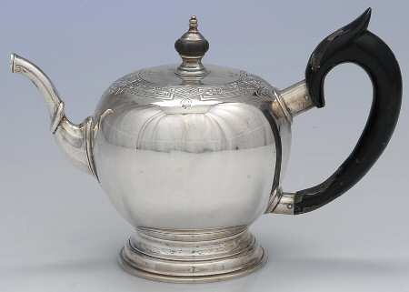 Williamsburg (Sterling, Hollowware) Teapot