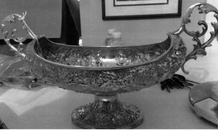 Repousse (Coin, Hollowware, No Landscape) Oval Footed Centerpiece