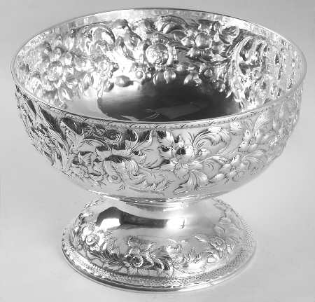 Repousse (Coin, Hollowware, No Landscape) Sterling Serving Fruit Bowl