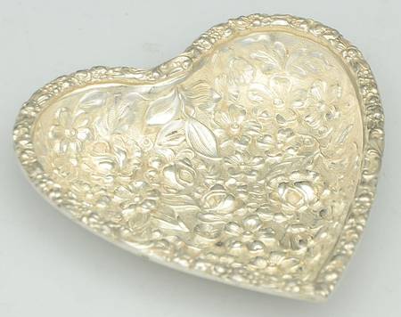 Stieff Rose (Sterling, 1892, Hollowware) Heart Shape Pin Tray