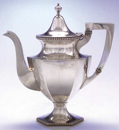 Colonial-Beaded (Sterling, 500, Hollowware) Teapot