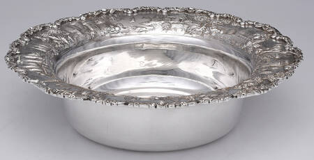 Repousse-Full Chsd-Landsc(925-1000) 11" Round Vegetable