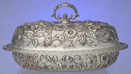 Repousse-Full Chased-Hand Chased 10" Oval Double Vegetable