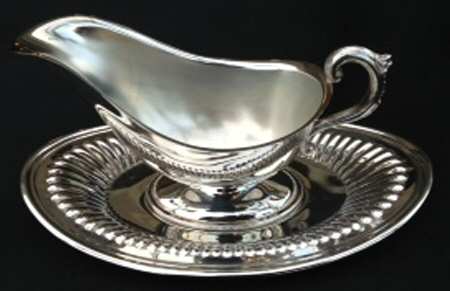 Silverplate Hollowware Plated Gravy Boat & Underplate