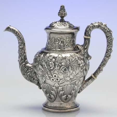 Repousse-Full-Hand Chased (925-1000) Teapot