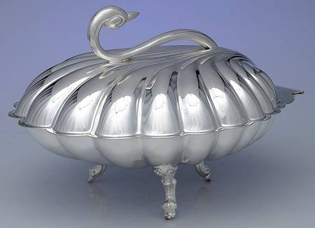 Silverplate Hollowware Shell Shape 3-Toed Centerpiece