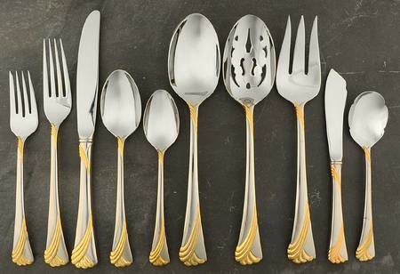 Kelly Gold (Stainless, Gold Accent) 45 Piece Starter Set