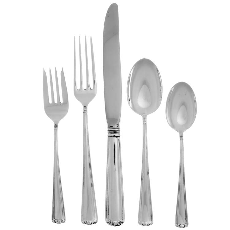 Embassy Scroll (Sterling, 1981, no monograms) 40 Piece Estate Set by Lunt Silver