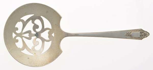 Granado (Sterling, 1929) Solid Bon Bon Spoon with Pierced Bowl