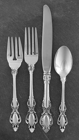 Lasting Grace (Sterling, 1975) 4 Piece Place Size Setting