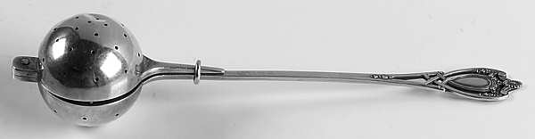 Monticello (Sterling, 1908) Solid Individual Tea Ball/Spoon