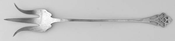 Pynchon (Sterling, 1910) Large Lettuce Serving Fork