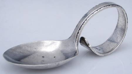 William & Mary (Sterling, 1921, No Monos) Curved Handle Baby Spoon
