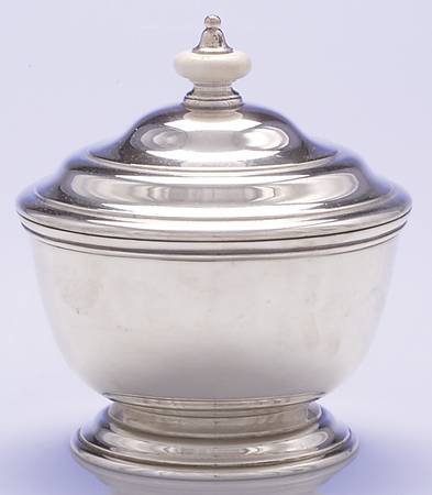 Early American-Plain (Sterling, Hollowware)  Sugar Bowl & Lid