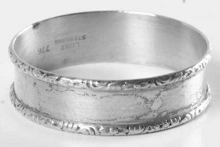 William & Mary (Sterling, Hollowware)  Round Napkin Ring