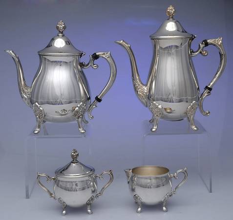 LEO9 (SILVERPLATE, HOLLOWWARE) (4 Piece) Silverplate Tea Set