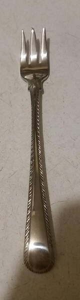 Williamsburg Feather Edge (Stainless) Cocktail/Seafood Fork