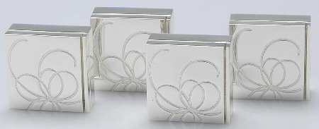Belle Boulevard (SIlverplate, Hollowware) PLACE CARD HOLDER (SET OF 4)