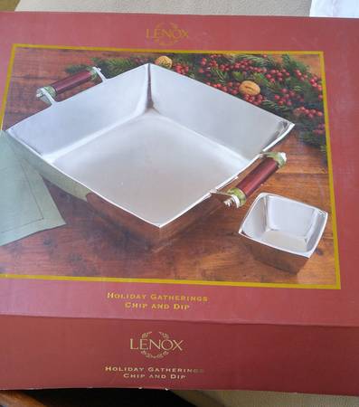 Holiday Gatherings (Stainless) 2 Piece Chip & Dip Set