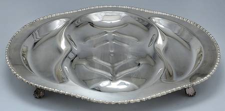 LMN4 (Silverplate, Hollowware) 18" 3 Pt Meat Platter with Well