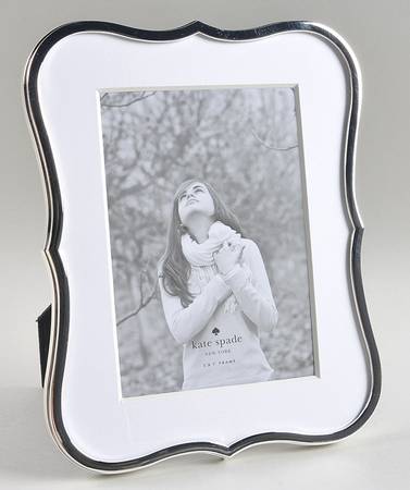 Crown Point (Silverplate, Hollowware) 5" X 7" Picture Frame