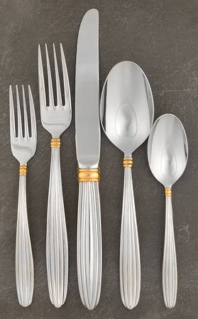Melodie Gold (Stainless, Gold Accent) by Mikasa