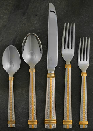 Palatial Gold 5 Piece Place Setting