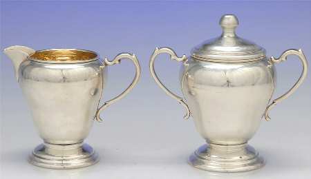 905 (Sterling, Hollowware) Creamer & Sugar with Lid Set