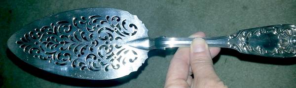 M4C2 (Sterling) Pierced Solid Cake Server