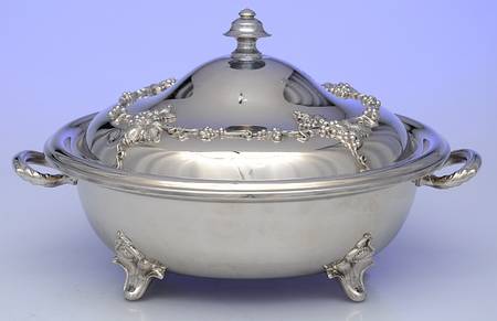 Silverplate Hollowware 4 Part Round Covered Casserole
