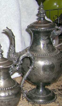 1835 (Silverplate, Hollowware) Silverplate Coffee Pot