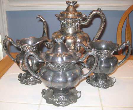 2079 (Silverplate, Hollowware) Creamer