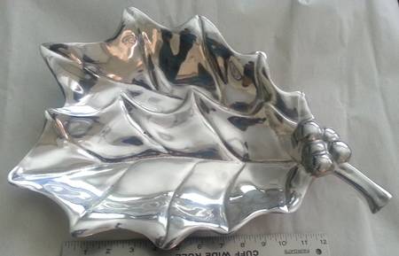 Aluminum Hollowware 15" Leaf Dish