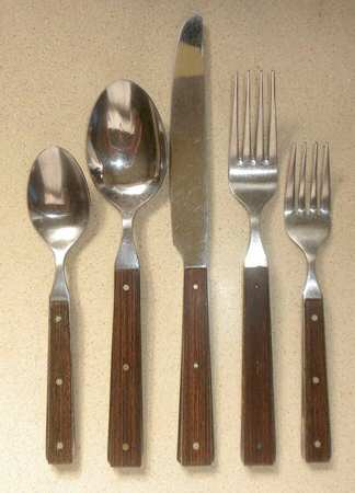 Shanel-Brown (Stainless) by Mikasa