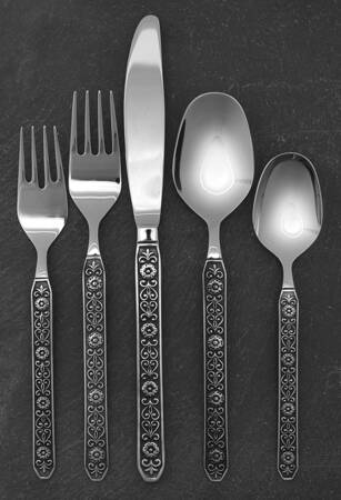 Esperanza (Stainless) 5 Piece Place Setting