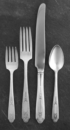 Martinique (Silverplate, 1935) 32 Piece Estate Set